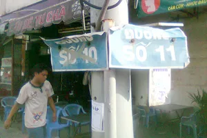 Cần thay biển tên đường