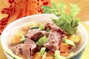 Natural sweet taste in the soup of flank meat and sweet potato