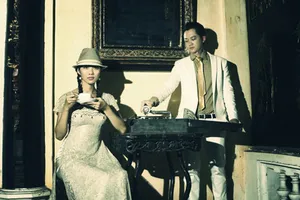 Nhà thiết kế thời trang Võ Việt Chung và bộ sưu tập …  “Người tình”.