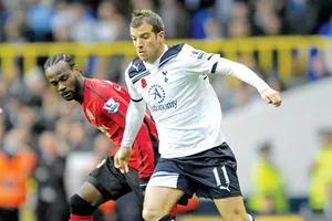 Tottenham (5) - Blackburn (19): Nhát “chém” đầu tiên!