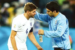 Đá bóng buổi trưa