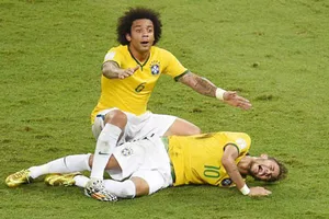 Marcelo ở lại đội tuyển dù mất người thân