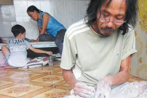 Chuyện kể từ những chiếc mặt nạ