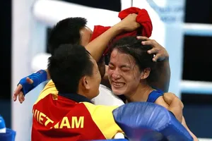 Bỏ bóng chuyền theo nghiệp boxing