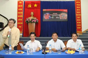 Chờ cuộc gặp thượng đỉnh