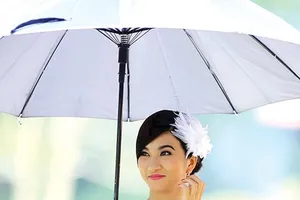 Diễn viên Kim Tuyến trở thành người đàn bà quyến rũ