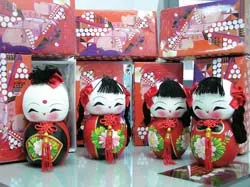 Tặng trẻ em nghèo Cần Thơ 3.000 búp bê