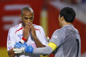 Who will Book Place in Last 16?