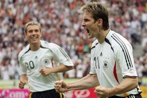 Mirolav Klose Carries off Golden Shoe Award