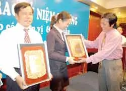 Tặng Kỷ niệm chương cho 41 đơn vị, nhà tài trợ