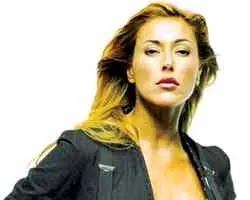 “Bà chị” đáng yêu của chú nhỏ Ronaldo