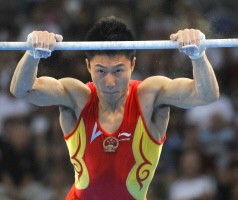 Olympics: China's Li Xiaopeng Ties "Prince of Gymnasts" with Third Gold