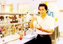 Thầy giáo dạy văn sáng chế thành công thiết bị lọc nước