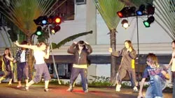 Học giỏi, nhảy  múa đẹp