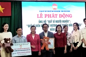 Phường Gia Định: Hơn 1,5 tỷ đồng ủng hộ người nghèo và Quỹ Vì biển đảo quê hương 