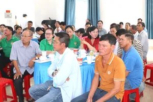 Nhiều bà con ngư dân các xã Long Hải, Phước Hải, Bình Châu đến tham dự chương trình