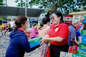 Nghĩa tình phiên chợ “0 đồng”