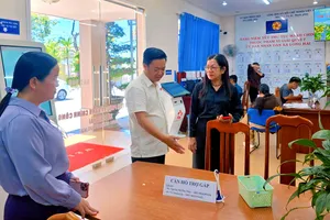 Hầu hết hồ sơ, thủ tục ở xã Long Hải được giải quyết đúng hẹn 