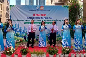 Tiết mục văn nghệ chào mừng tại lễ phát động 