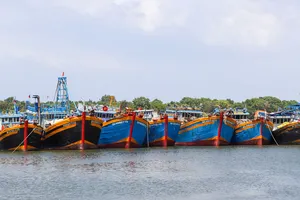 Xã Long Hải có 34 tàu cá bắt buộc áp dụng nhật ký khai thác điện tử từ ngày 1-7