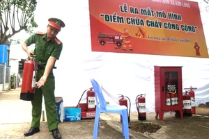 Xã Kim Long ra mắt điểm chữa cháy công cộng