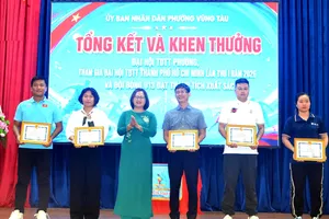 Phường Vũng Tàu khen thưởng các vận động viên đạt thành tích cao 