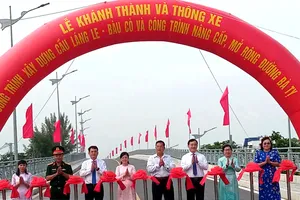 Xã Tân Nhựt khánh thành 2 công trình giao thông huyết mạch