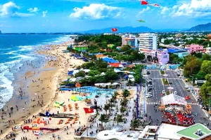 Bãi biển Long Hải nhìn từ trên cao