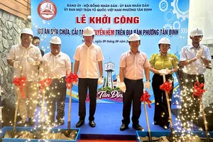 Lễ khởi công dự án sửa chữa, cải tạo 29 tuyến hẻm trên địa bàn phường Tân Định. Ảnh: THANH HIỀN