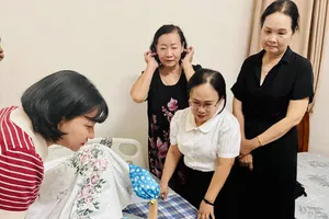 Thăm hỏi, tri ân Nhà thơ Lê Giang và Nghệ nhân ưu tú Cao Thị Thắng