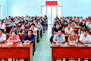 Ngư dân xã Bình Châu tham gia buổi tập huấn.