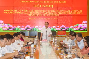 Đồng chí Võ Văn Dũng chủ trì buổi làm việc.