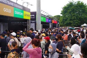 Khu vực đổi vòng dành cho khán giả tham gia concert BigBang. Ảnh LAN ĐINH