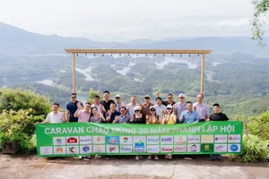 Các doanh nhân tham quan thực tế trải nghiệm