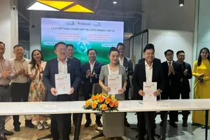 Đại diện Arobid và Vietcombank ký kết thỏa thuận hợp tác chiến lược với chủ đề “Liên minh doanh nghiệp số - Kết nối thịnh vượng Việt Nam".