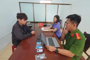 Bắt nam sinh viên lừa 28 người mua xe ô tô cũ trên mạng