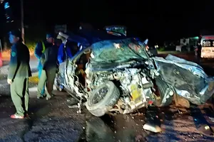 Lâm Đồng: Xe khách va chạm ô tô con, hai người tử vong