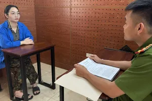 Bắt tạm giam một phụ nữ lừa người bán sầu riêng hàng trăm triệu đồng