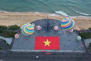 Rực rỡ ngày hội khinh khí cầu ở Đắk Lắk