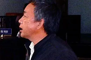 Dùng 30 “sim rác” nhắn tin vu khống, giám đốc doanh nghiệp lĩnh 12 tháng tù