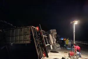 Ô tô tông nhau trên đèo Lò Xo, 2 người thương vong 