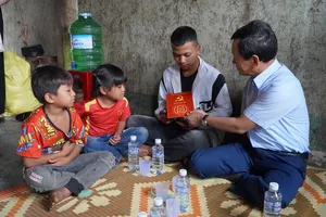 Xây tổ ấm cho 4 ông cháu 