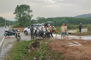  7 người trong thôn bị sét đánh khi đi nhổ mì 