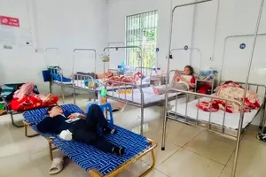 Gia Lai: Điều tra nguyên nhân vụ 78 người nhập viện sau khi ăn bánh mì