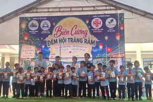 Mùa Trung thu đầu tiên tại trường nội trú biên giới Ia Nan