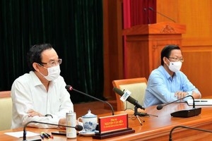 Even more proposed solutions for people, businesses: HCMC leaders
