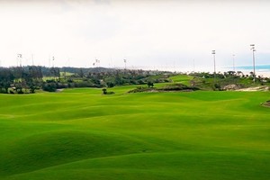 Local officials suspended for golfing during Covid-19 restrictions in Binh Dinh