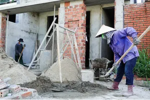 Một công trình nhà ở trên địa bàn quận Sơn Trà đang dang dở