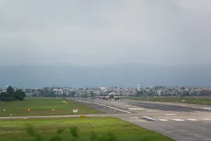 Xúc tiến dự án, kế hoạch mở rông sân bay, nâng cấp chất lượng phục vụ