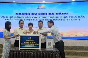Ngành du lịch Đà Nẵng tổ chức ủng hộ đồng bào các tỉnh, thành phố miền Bắc khắc phục thiệt hại do cơn bão số 3 (bão Yagi) gây ra. Ảnh: XUÂN QUỲNH